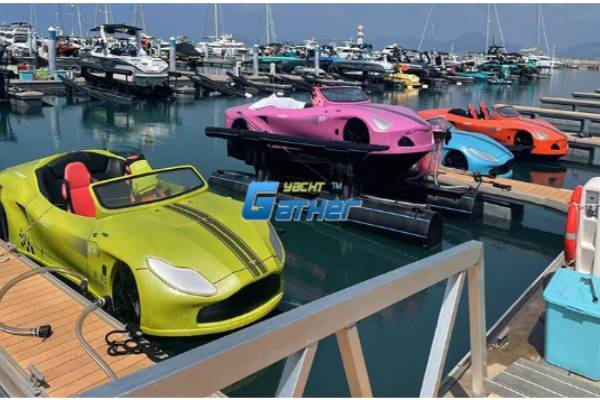 5 person fiberglass boat.jpg