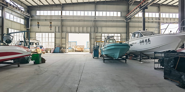 oficina de montagem de barcos para pequenos barcos de passageiros e fornecimento de barcos RIB